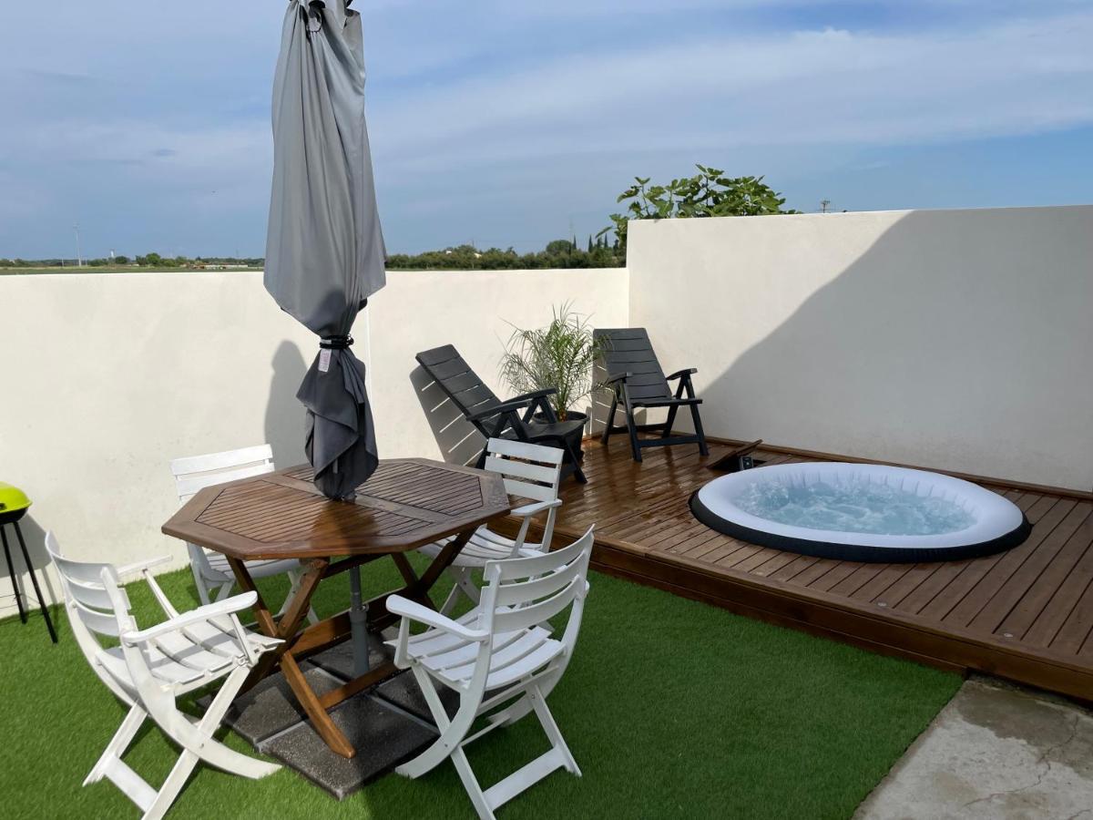 Appartement Avec Spa-Avril A Sept-Camargue 4 Personnes Saint-Laurent-dʼAigouze Exterior foto